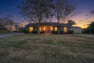 528 Indian Hill Blvd, Livingston, TX 77351 - Photo 1