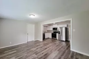 5606 Willow Glen Dr, Houston, TX 77033 - Photo 17