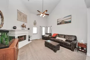 13715 Madera Bend Ln, Rosharon, TX 77583 - Photo 11
