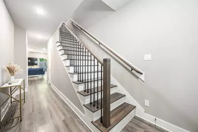 5023 Mallow Street #A/B, Houston, TX 77033 - Photo 11