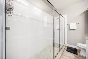 5023 Mallow St, Houston, TX 77033 - Photo 15