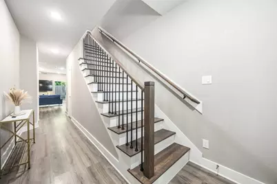 5023 Mallow Street #A/B, Houston, TX 77033 - Photo 9