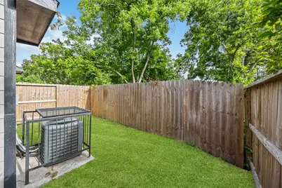 5023 Mallow Street #A/B, Houston, TX 77033 - Photo 27