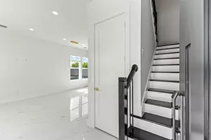 7548 Dyer St, Houston, TX 77088 - Photo 5