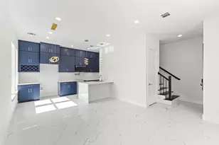 7548 Dyer St, Houston, TX 77088 - Photo 7