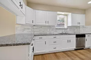 13714 Bonaventure Dr, Houston, TX 77065 - Photo 3