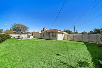 28 Manor Way, Galveston, TX 77550 - Photo 19