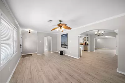 28 Manor Way, Galveston, TX 77550 - Photo 3