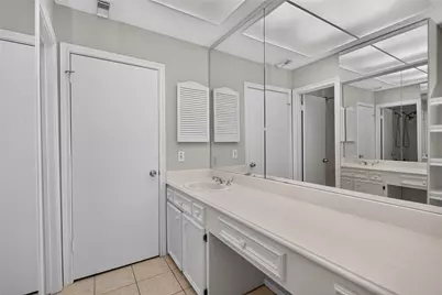 11711 Memorial Drive #11, Houston, TX 77024 - Photo 23
