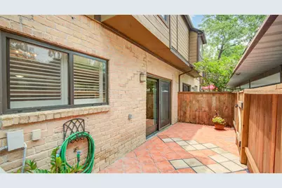 11711 Memorial Drive #11, Houston, TX 77024 - Photo 27