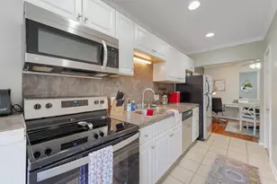 403 W Polk St, Houston, TX 77019 - Photo 9