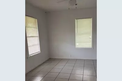 102 N Avenue C, Freeport, TX 77541 - Photo 7