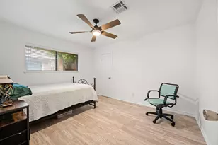 8215 Braes River Dr, Houston, TX 77074 - Photo 19