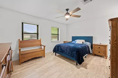 8215 Braes River Drive, Houston, TX 77074 - Photo 15