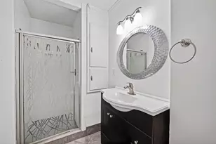 5006 Creekbend Dr, Houston, TX 77035 - Photo 23