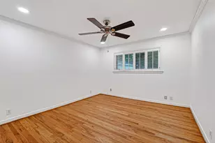 5006 Creekbend Dr, Houston, TX 77035 - Photo 25
