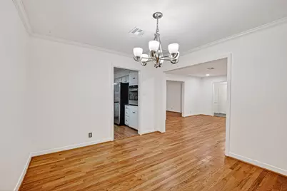 5006 Creekbend Drive, Houston, TX 77035 - Photo 9