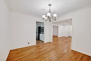 5006 Creekbend Dr, Houston, TX 77035 - Photo 9