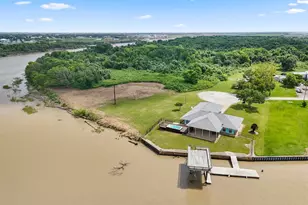 779 Cr 257, Matagorda, TX 77457 - Photo 9