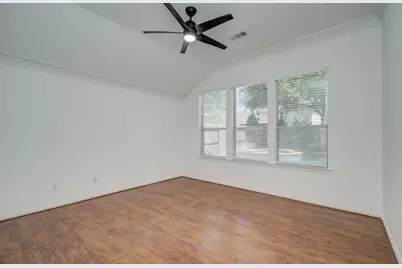 18314 N Elizabeth Shore Loop, Cypress, TX 77433 - Photo 17