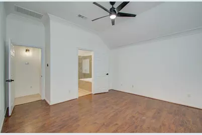 18314 N Elizabeth Shore Loop, Cypress, TX 77433 - Photo 9