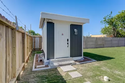 905 E Fayle Street, Baytown, TX 77520 - Photo 23