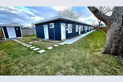 905 E Fayle Street, Baytown, TX 77520 - Photo 3