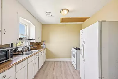5224 Bernardo De Galvez, Galveston, TX 77551 - Photo 27