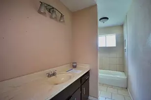 324 Pine St, Lake Jackson, TX 77566 - Photo 15