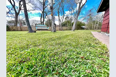 1735 South Park Drive, Alvin, TX 77511 - Photo 23