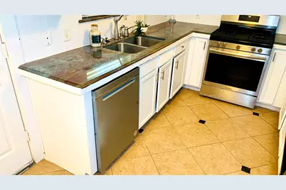 11422 Royal Thistle Court, Houston, TX 77088 - Photo 5