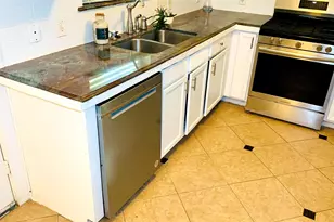 11422 Royal Thistle Ct, Houston, TX 77088 - Photo 5