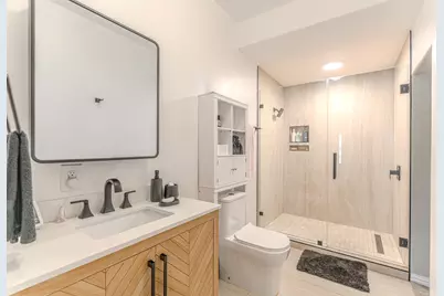 2 Graylin Woods Place, The Woodlands, TX 77382 - Photo 25