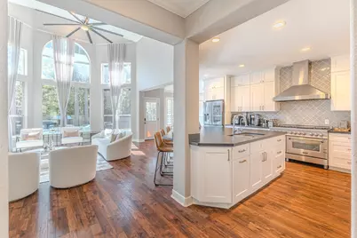 2 Graylin Woods Place, The Woodlands, TX 77382 - Photo 7