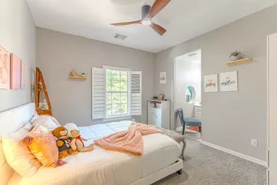 2 Graylin Woods Place, The Woodlands, TX 77382 - Photo 33