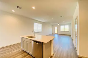 2811 Chancery Summit Ct, Houston, TX 77047 - Photo 7