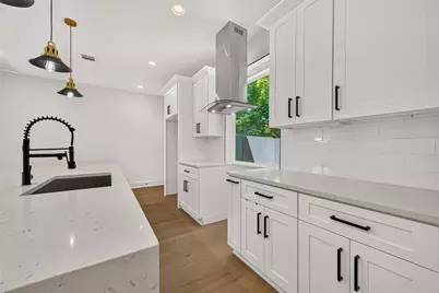 7824 Beckley Street #Back, Houston, TX 77088 - Photo 5