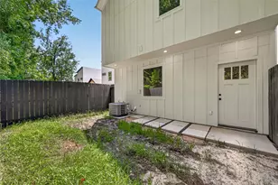 7824 Beckley St, Houston, TX 77088 - Photo 9