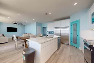 834 Kahla Dr, Crystal Beach, TX 77650 - Photo 15