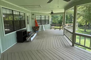 207 Fisher's Point, Burkeville, TX 75932 - Photo 5