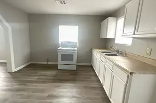 918 3rd Ave S, Texas City, TX 77590 - Photo 5
