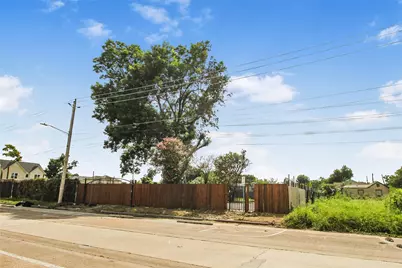 5015 Elysian Street, Houston, TX 77009 - Photo 1