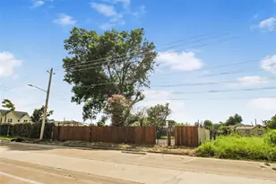 5015 Elysian St, Houston, TX 77009 - Photo 1