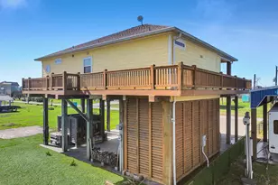 938 Sage Rd, Crystal Beach, TX 77650 - Photo 7