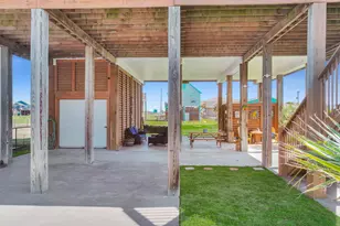 938 Sage Rd, Crystal Beach, TX 77650 - Photo 17