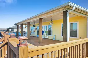 938 Sage Rd, Crystal Beach, TX 77650 - Photo 21