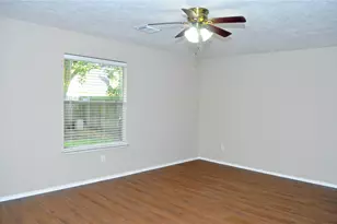 16915 Lighthouse View Dr, Friendswood, TX 77546 - Photo 13