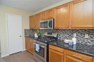 16915 Lighthouse View Dr, Friendswood, TX 77546 - Photo 9