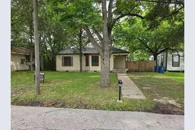 206 Gibbs Street, Navasota, TX 77868 - Photo 1