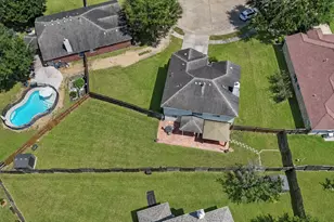 7408 Newport Ln, Pearland, TX 77584 - Photo 3